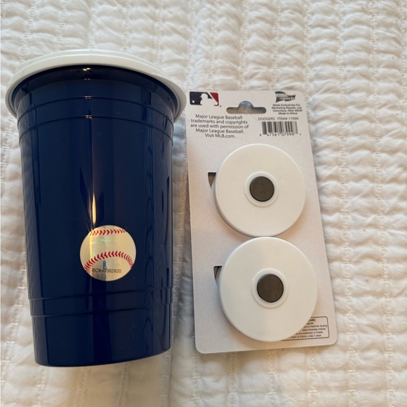 Dodgers Cup and Magnetic Bag Clips Set - Picture 2 of 4